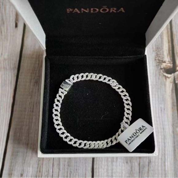 Pandora Cuban bracelet 7.9 inches No Box NWOT Great Gift and sparkling - Picture 1 of 2